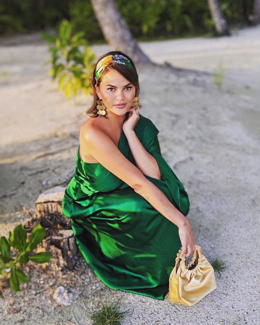 Chrissy teigen fake hack